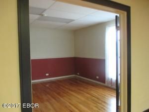 500 S Court St, Marion, IL 62959